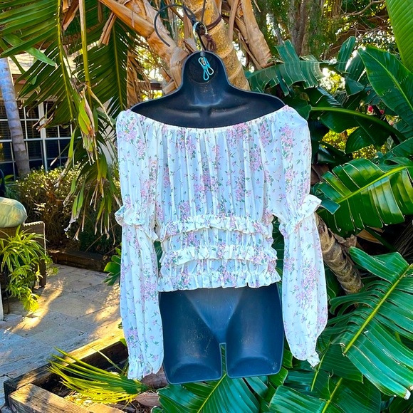Floral Off-Shoulder Ruffle Top - Picture 4 of 6